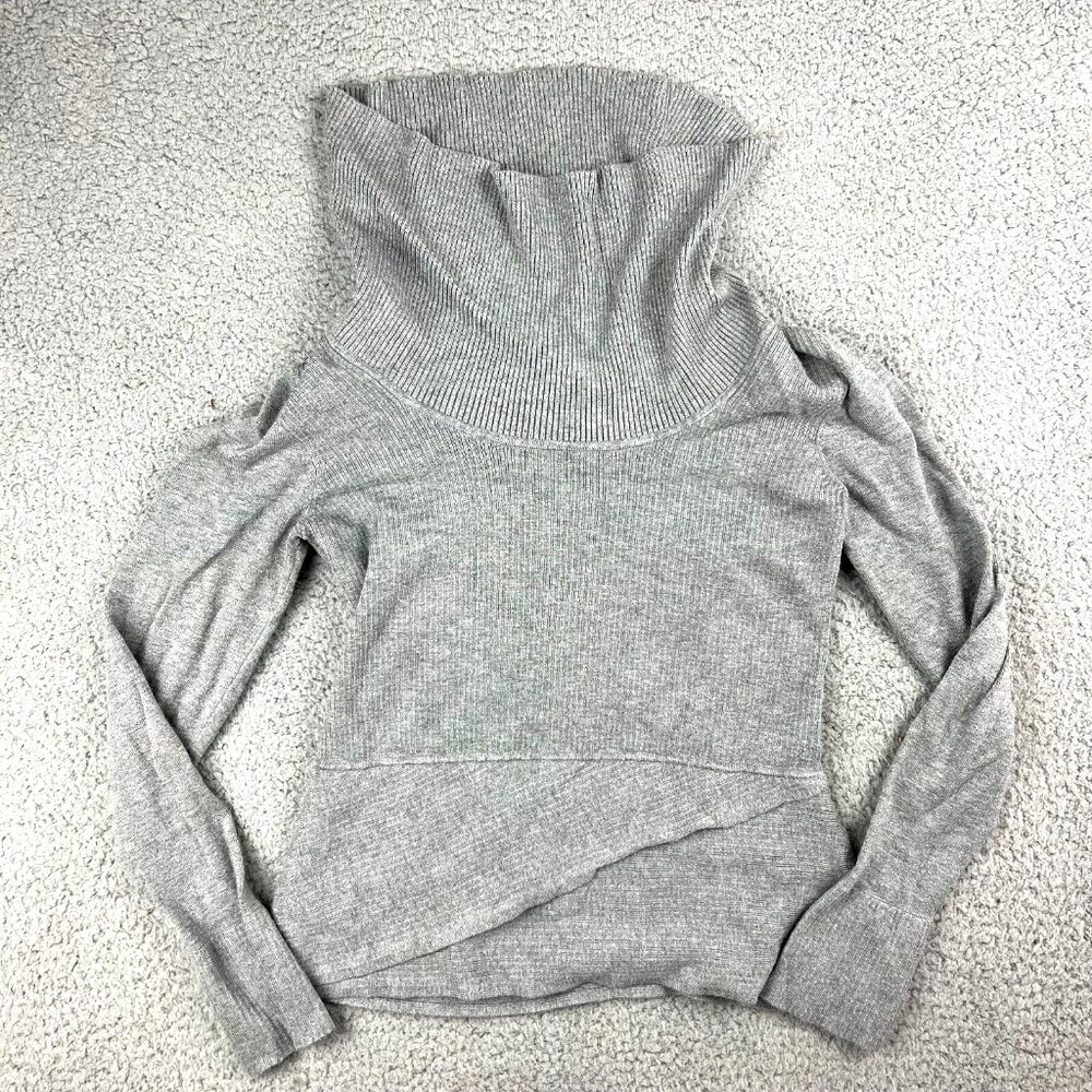 White House Black Market Funnel Neck Womens Grey LS Sweater Size Small